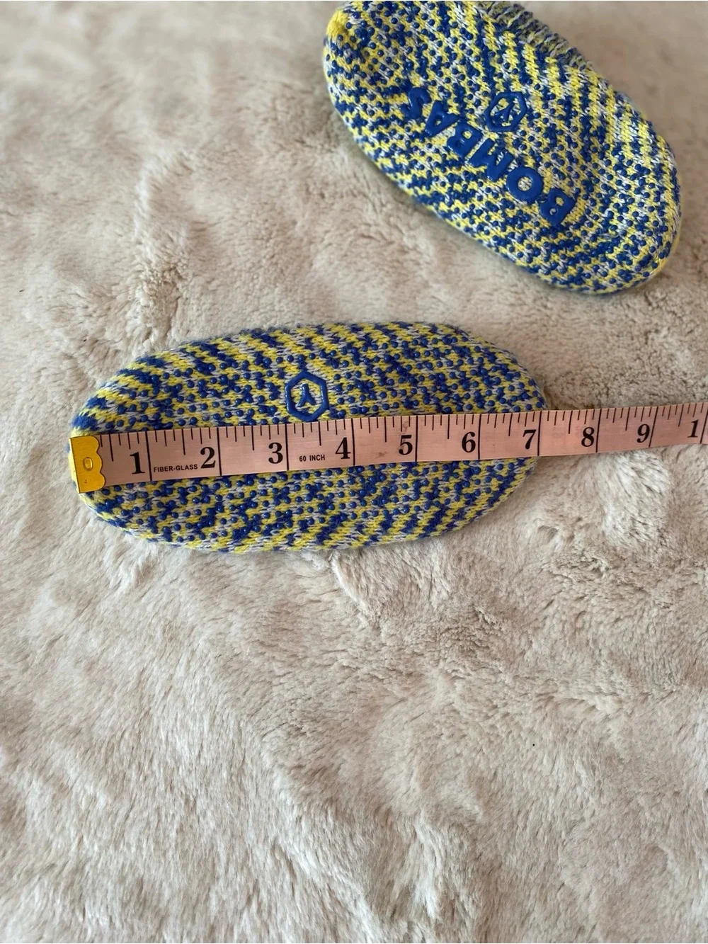 Bombas youth gripper slippers